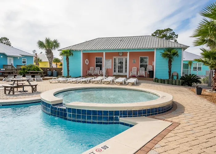 House Steps From 3 Bedroom 2 Bath Holiday home Gulf Shores
