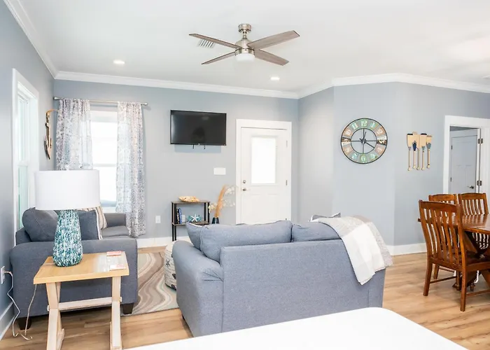 House Steps From 3 Bedroom 2 Bath * Gulf Shores